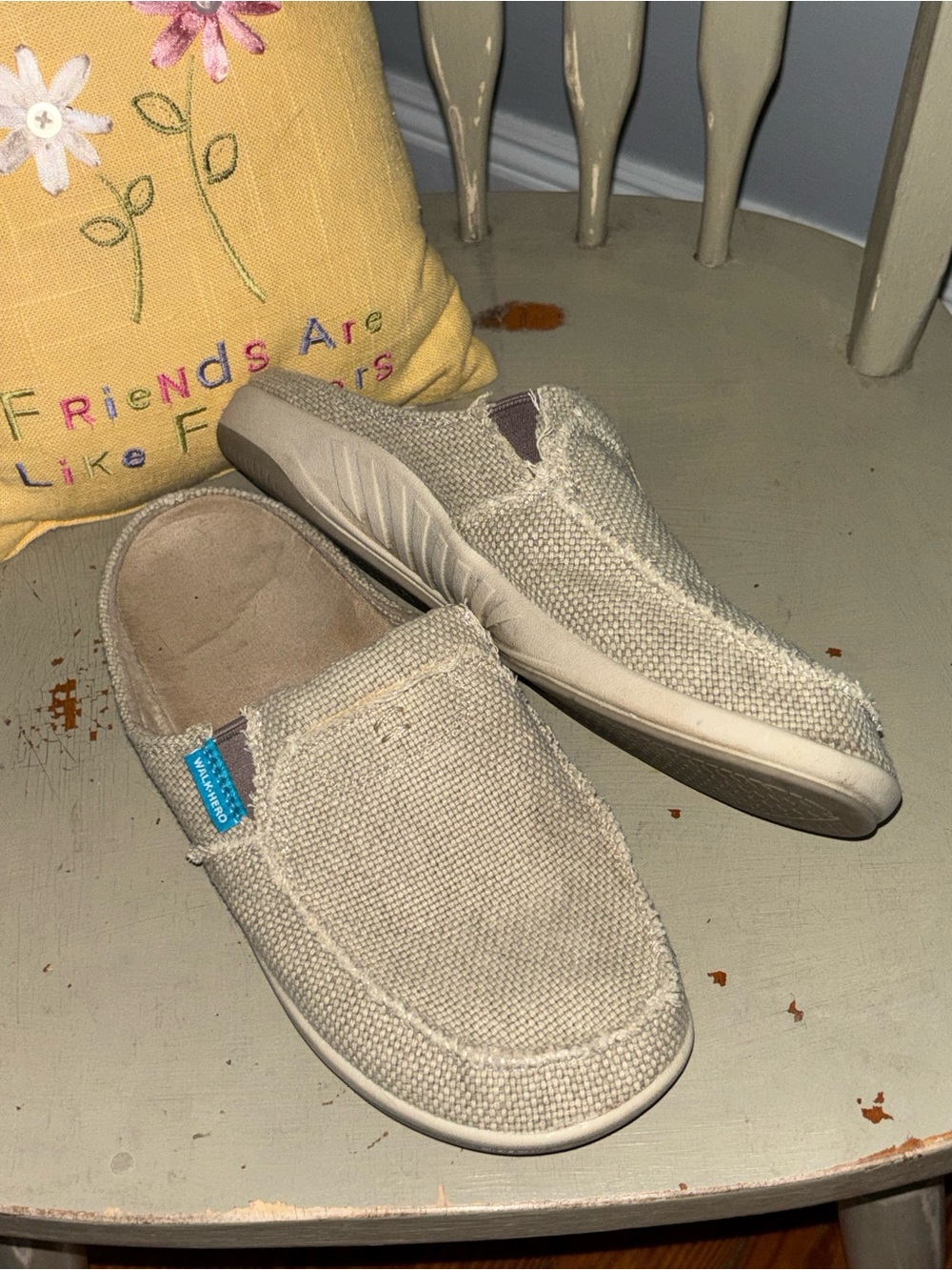 Woman’s. Walk hero. Sz 10  Shoes in Beige